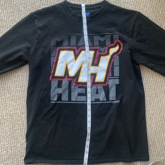 MIAMI HEAT LONG SLEEVE T-SHIRT SZ LARGE - Picture 3 of 7